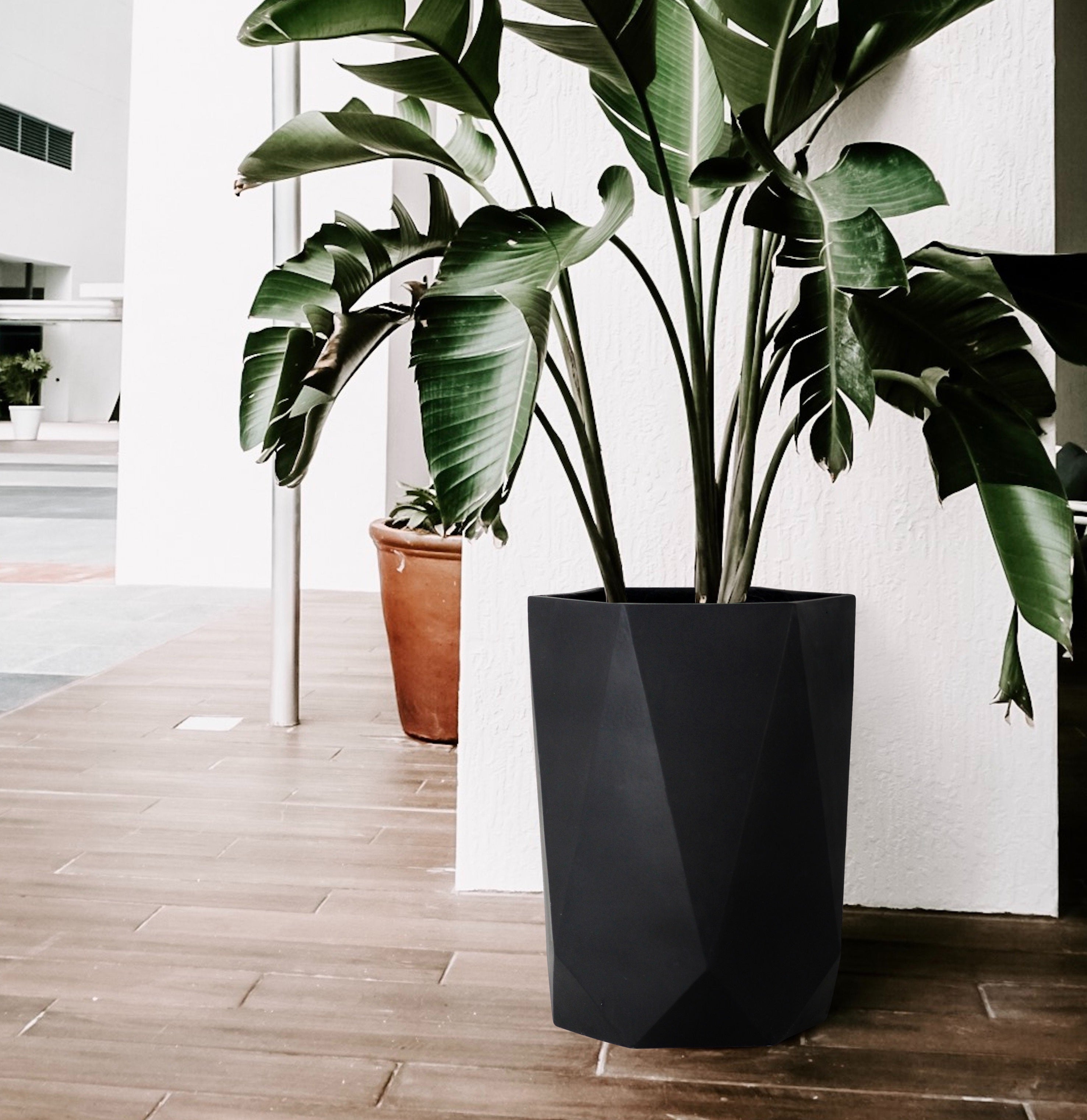 Olly & Rose Extra Large Plant Pot Geometric - Black Garden Planter - XL Flower Pot  - H 45cm D 34cm