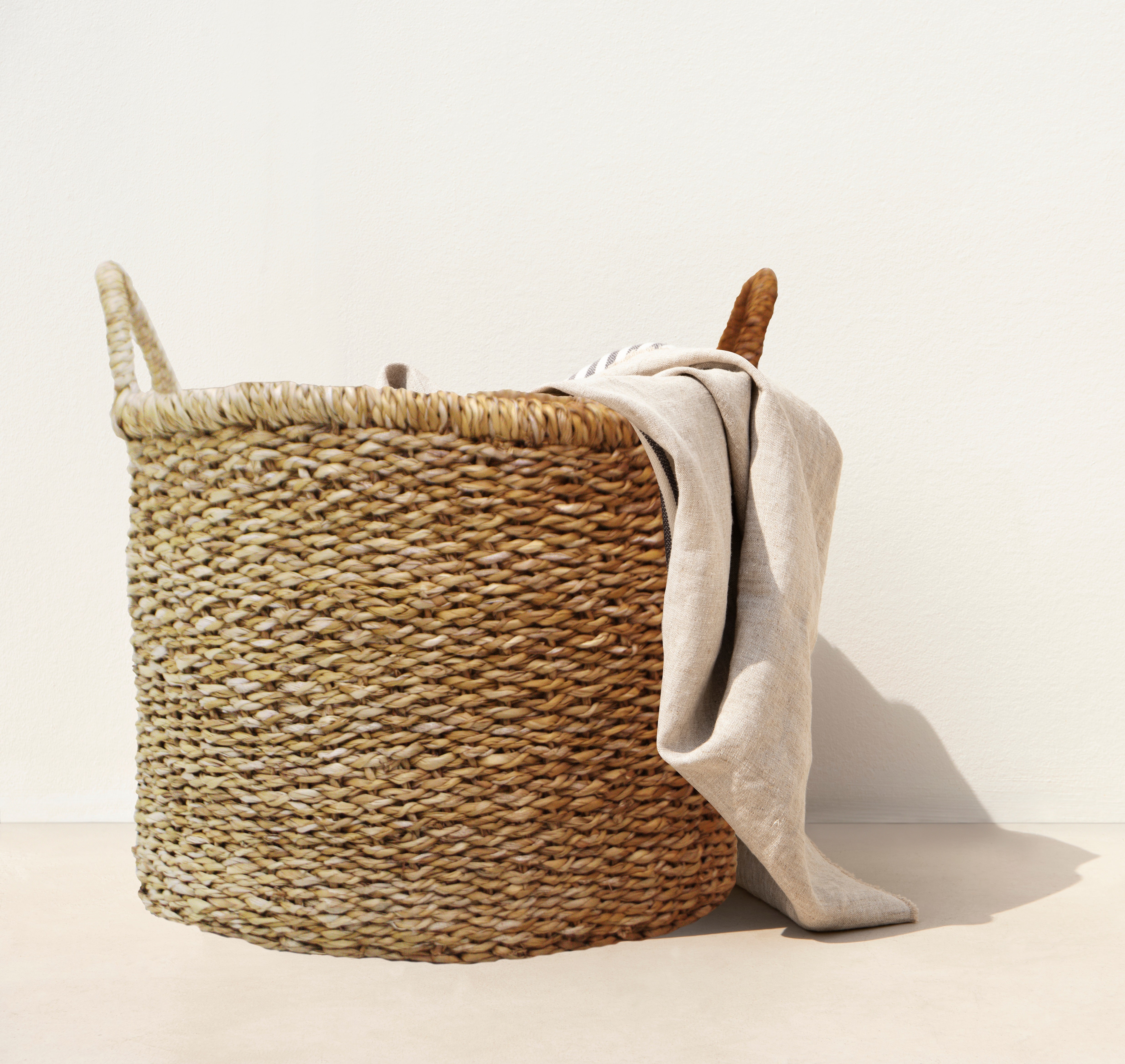 Olly & Rose Large Set 2 Premium Woven Seagrass Handmade Storage Baskets 45 and 40cm Diameter Large Baskets